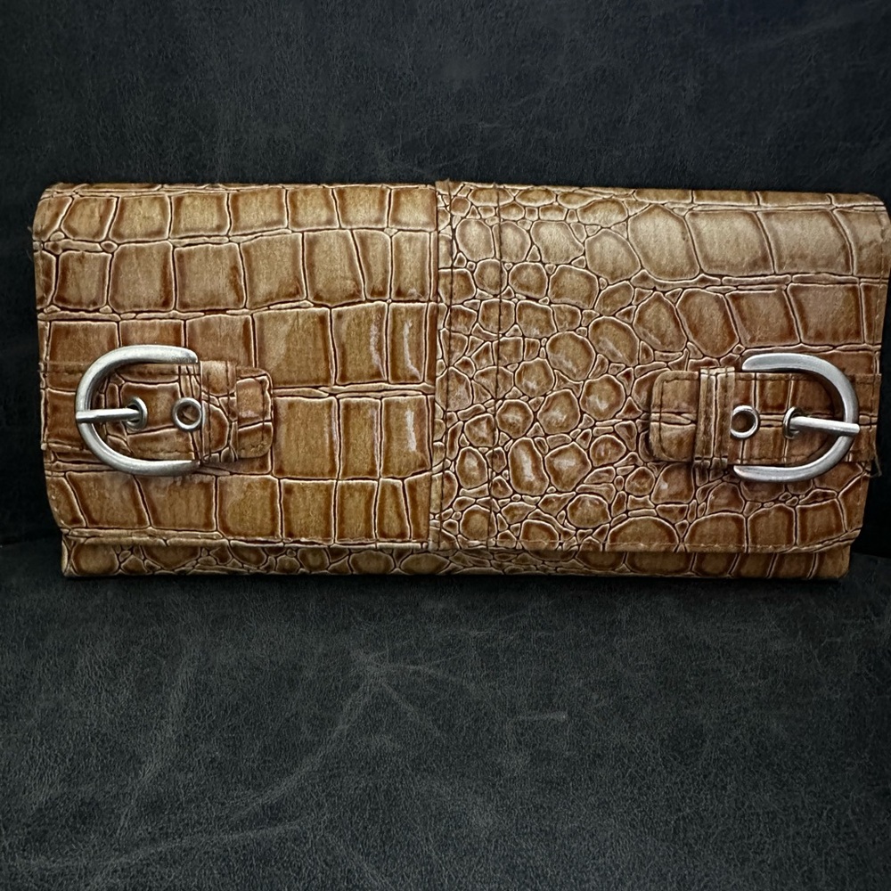 Elegant Brown Crocodile-Embossed Clutch Wallet